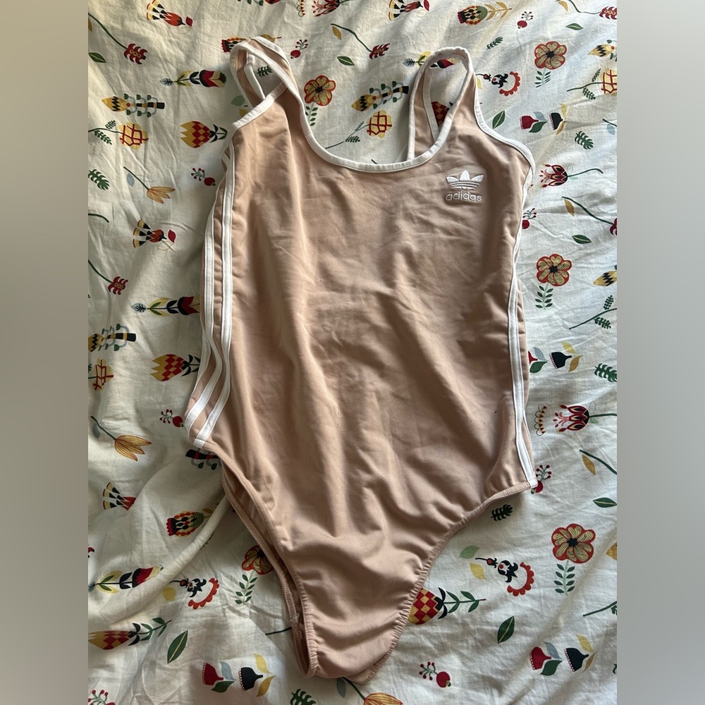 Adidas Originals embroidered trefoil pale pink/cream three stripe bodysuit